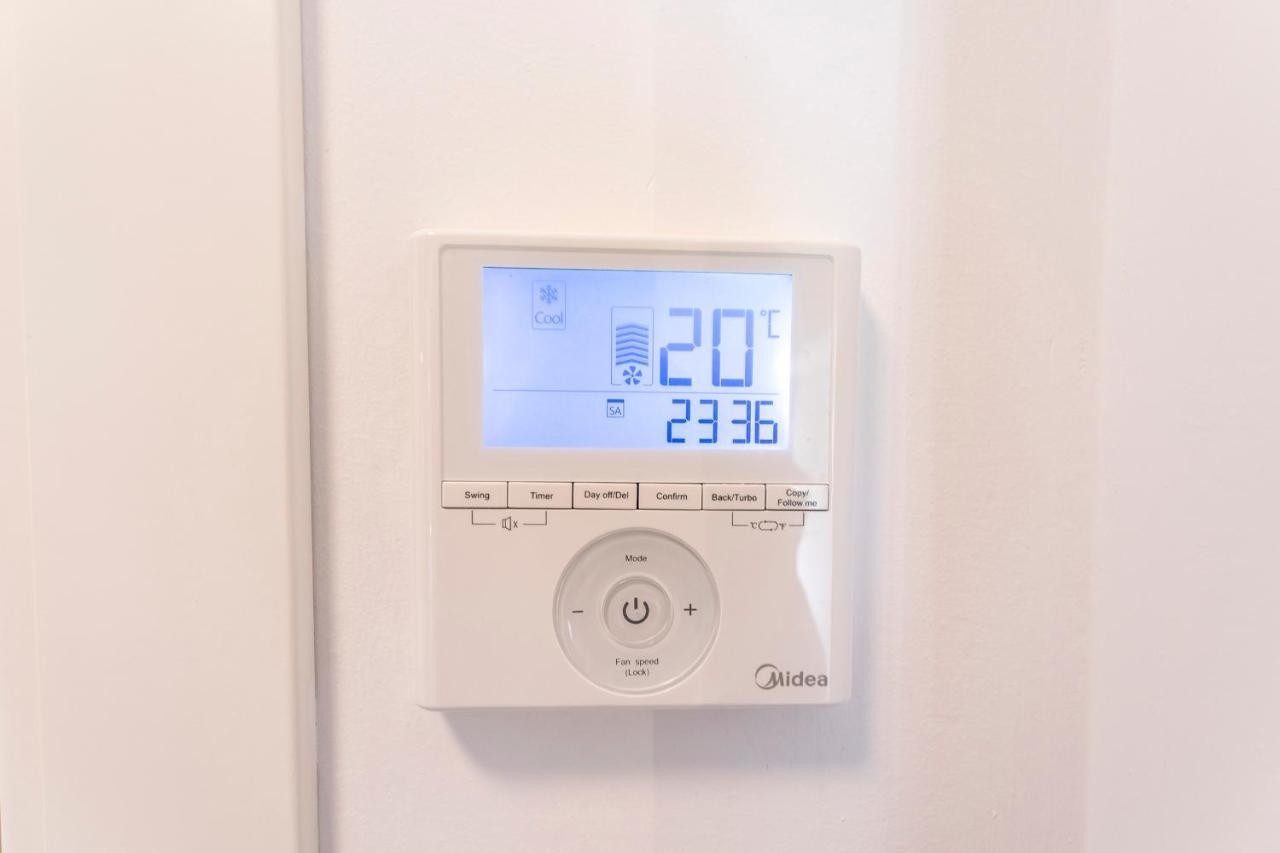 Malaga Rivas 34 Suites Homes מראה חיצוני תמונה